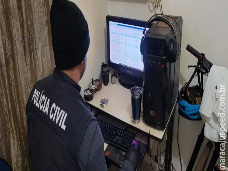 Motorista e designer são presos e um deles tinha 17,5 gigas de material pornográfico infantil em Campo Grande Motorista e designer são presos e um deles tinha 17,5 gigas de material pornográfico infantil em Campo Grande
