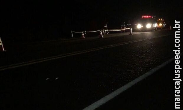Mulher é atropelada e morre em rodovia perto de Japorã; perna foi arrancada Mulher é atropelada e morre em rodovia perto de Japorã; perna foi arrancada