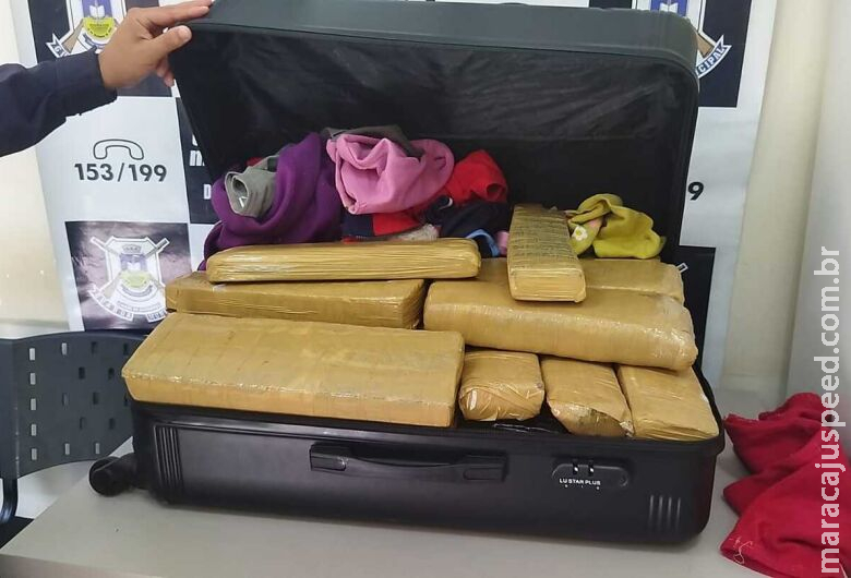 Mulher é presa com mala recheada de maconha na rodoviária de Dourados Mulher é presa com mala recheada de maconha na rodoviária de Dourados