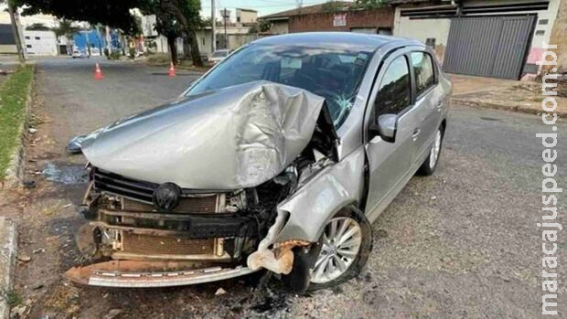 Pai alcoolizado bate carro em poste e filho de 2 anos morre em Goiás