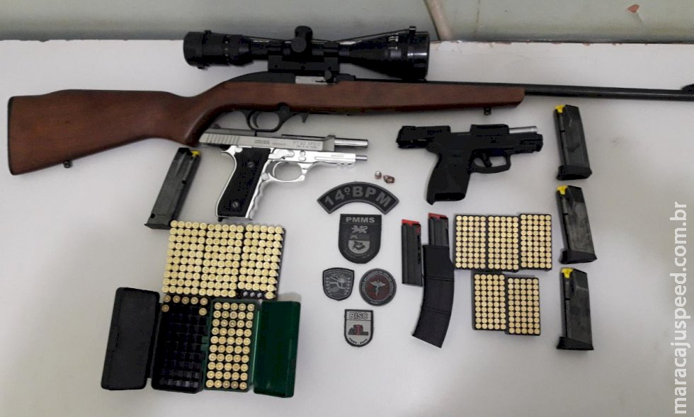 PM apreende 3 armas de fogo, carregadores e munições após morador de Fátima do Sul disparar em via pública PM apreende 3 armas de fogo, carregadores e munições após morador de Fátima do Sul disparar em via pública