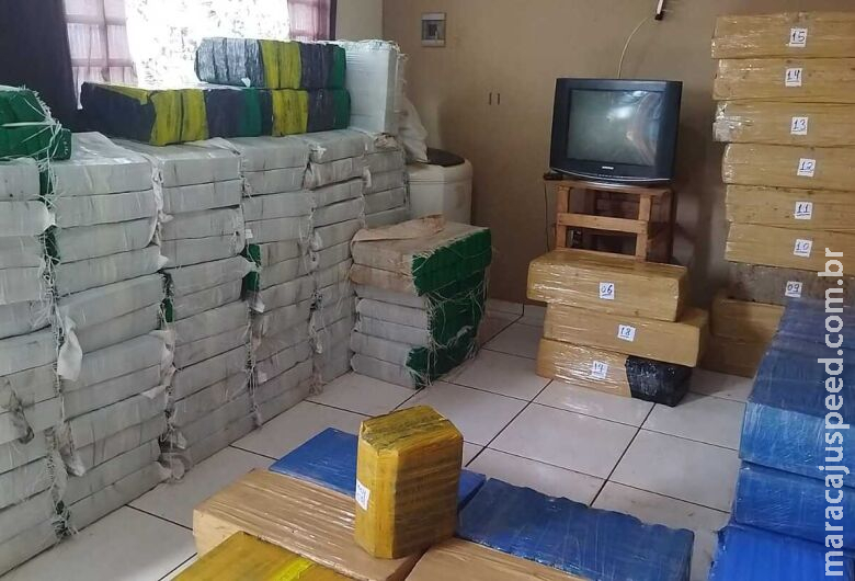 Polícia fecha entreposto de droga e prende casal na Sitioca Campo Belo