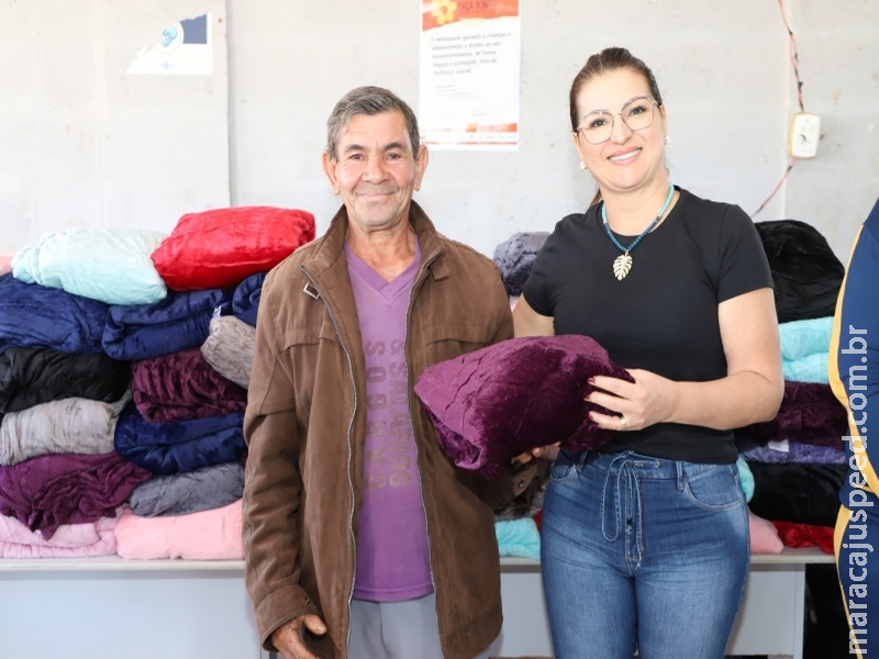 Prefeitura de Maracaju realiza entrega de cobertores da Campanha do Agasalho 2022 no Assentamento Santa Guilhermina
