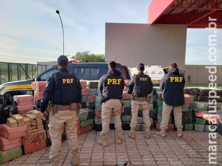 PRF e PM apreendem 3,2 toneladas de maconha em Bonito (MS) PRF e PM apreendem 3,2 toneladas de maconha em Bonito (MS)