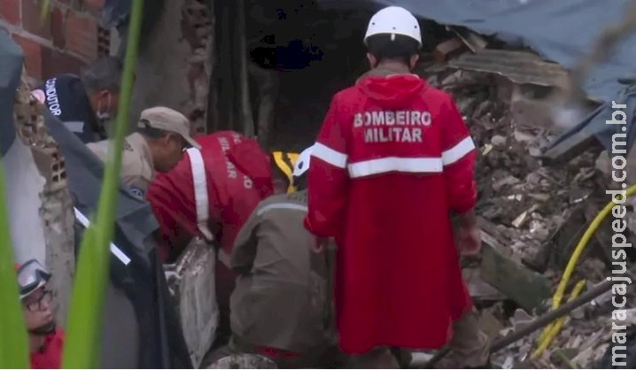 Adolescente de 13 anos morre em deslizamento no PE e total de mortes chega a 129 Adolescente de 13 anos morre em deslizamento no PE e total de mortes chega a 129