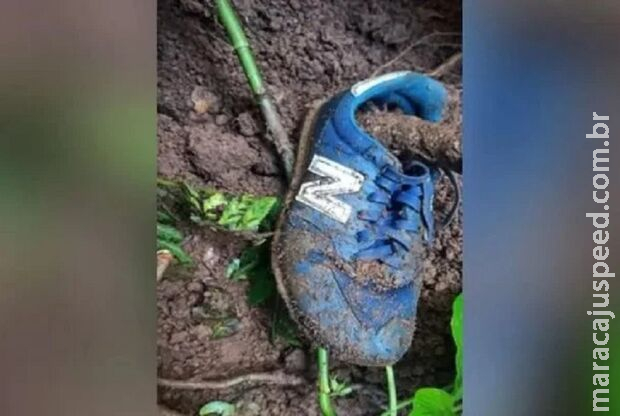 Adolescente é morto com cortes de cruz, depois esquartejado e restos jogados em mata e SC Adolescente é morto com cortes de cruz, depois esquartejado e restos jogados em mata e SC