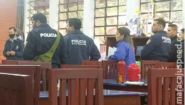Ameaça de massacre em escola mobiliza polícia na fronteira Ameaça de massacre em escola mobiliza polícia na fronteira