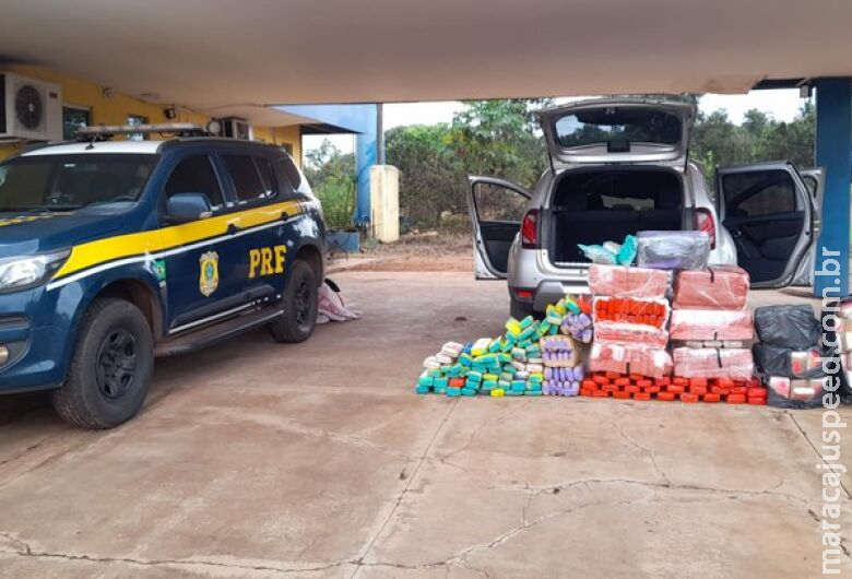 Após tentativa de fuga, casal é preso com quase 300 kg de maconha Após tentativa de fuga, casal é preso com quase 300 kg de maconha