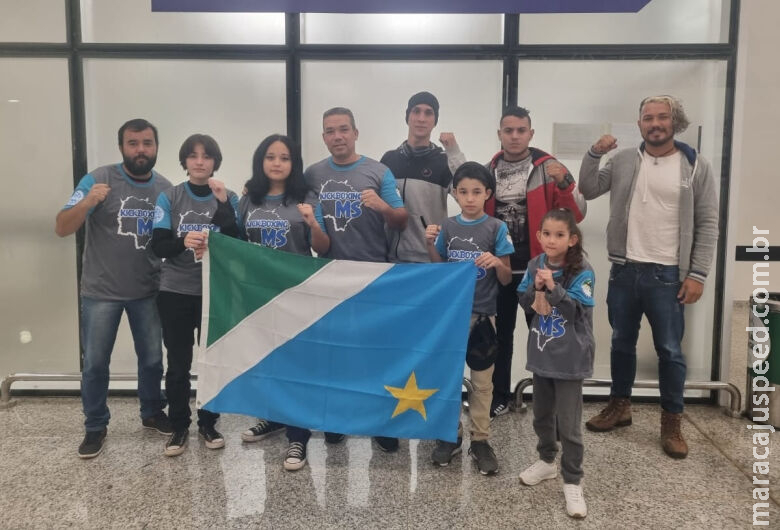 Atletas de Dourados e outras nove cidades embarcam para disputar Brasileiro de Kickboxing Atletas de Dourados e outras nove cidades embarcam para disputar Brasileiro de Kickboxing