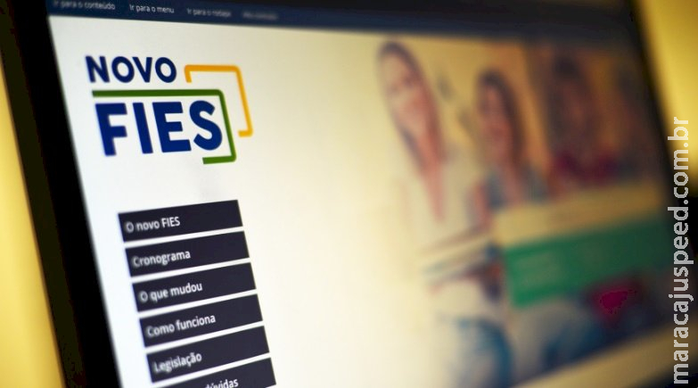 Bolsonaro sanciona lei sobre renegociação de dívidas do Fies Bolsonaro sanciona lei sobre renegociação de dívidas do Fies