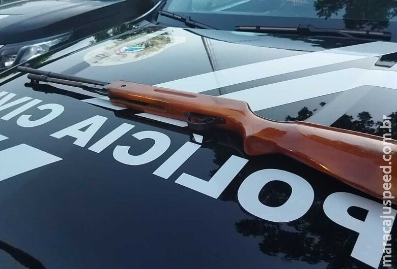 Crime em Macaúba: Defesa apresenta arma utilizada em feminicídio e alega disparo acidental Crime em Macaúba: Defesa apresenta arma utilizada em feminicídio e alega disparo acidental