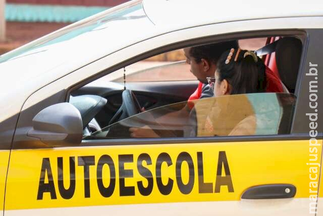 Custo para tirar CNH sobe 15% com alta da gasolina e chega a R$ 3,5 mil Custo para tirar CNH sobe 15% com alta da gasolina e chega a R$ 3,5 mil