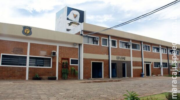 Detento quebra os pés ao tentar pular muro de Presídio em Campo Grande Detento quebra os pés ao tentar pular muro de Presídio em Campo Grande