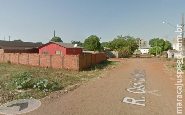 Homem é morto com tiros nas costas em terreno baldio da Nova Capital Homem é morto com tiros nas costas em terreno baldio da Nova Capital