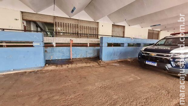 Homem toma facada e morre na antiga Rodoviária de Campo Grande Homem toma facada e morre na antiga Rodoviária de Campo Grande