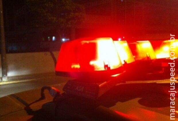 Homem toma pauladas na cabeça ao sair de boca de fumo na Tamandaré Homem toma pauladas na cabeça ao sair de boca de fumo na Tamandaré