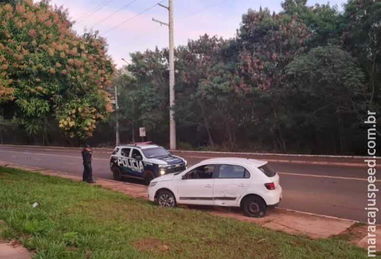 Idoso é encontrado morto no interior de veículo Idoso é encontrado morto no interior de veículo