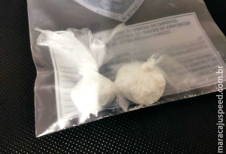 Interno do "corre" é flagrado com dez gramas de cocaína na PED Interno do "corre" é flagrado com dez gramas de cocaína na PED