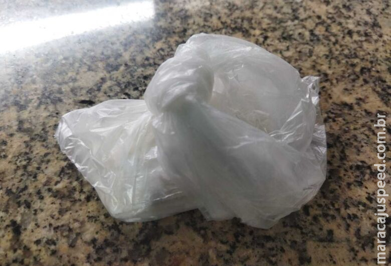 Interno do regime semiaberto é flagrado com 25 gramas cocaína Interno do regime semiaberto é flagrado com 25 gramas cocaína