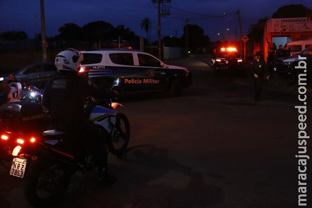 Mãe leva socos e aciona polícia para filho espancador em Corumbá Mãe leva socos e aciona polícia para filho espancador em Corumbá
