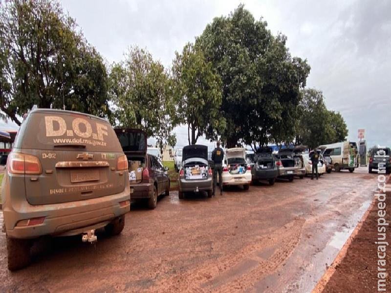 Maracaju: Comboio com dez veículos é apreendido pelo DOF com mais de R$ 1,6 milhão em mercadoria do Paraguai. Um carro é recuperado e motorista preso por receptação Maracaju: Comboio com dez veículos é apreendido pelo DOF com mais de R$ 1,6 milhão em mercadoria do Paraguai. Um carro é recuperado e motorista preso por receptação