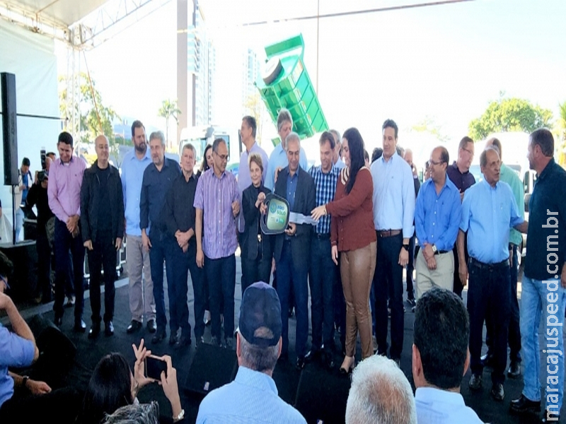 Maracaju recebe caminhão caçamba como parte do programa Prosolo do Governo do Estado Maracaju recebe caminhão caçamba como parte do programa Prosolo do Governo do Estado