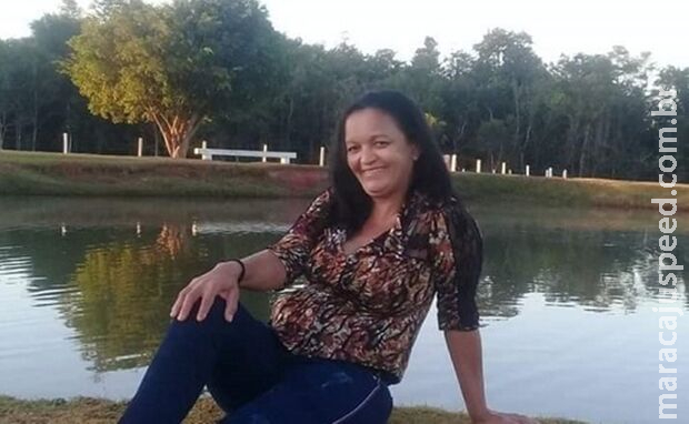 Marido mata mulher a facadas e tenta suicídio com veneno Marido mata mulher a facadas e tenta suicídio com veneno