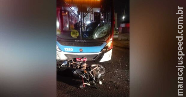Motociclista tem traumatismo craniano ao bater em ônibus no Piratiringa