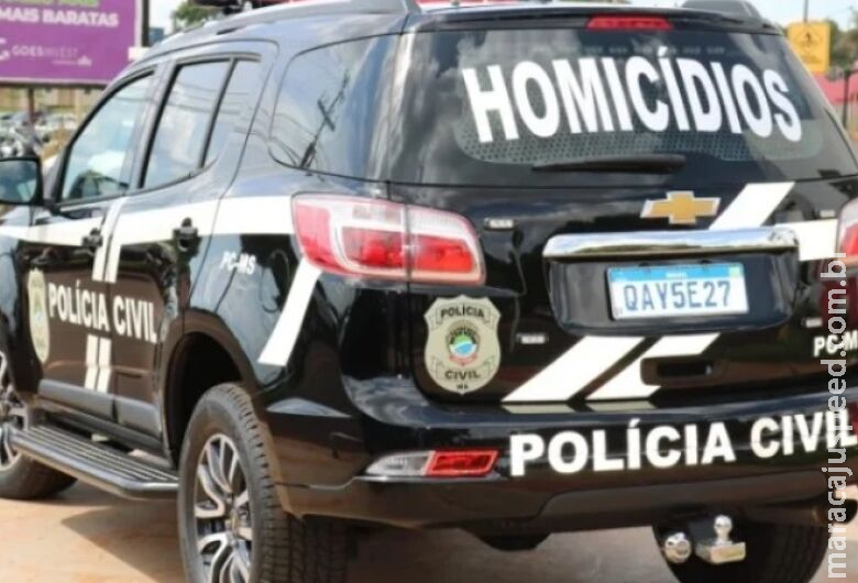 Mulher condenada por homicídio praticado em 2016 é capturada e presa Mulher condenada por homicídio praticado em 2016 é capturada e presa