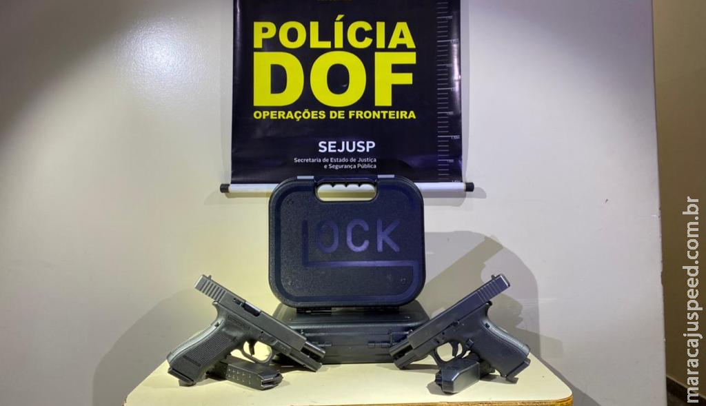 Mulher é presa pelo DOF com duas pistolas escondidas ao corpo Mulher é presa pelo DOF com duas pistolas escondidas ao corpo