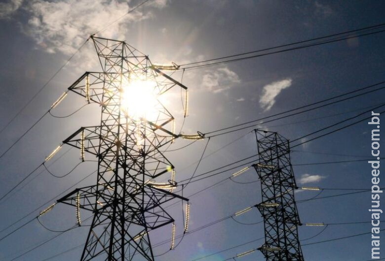 Nova lei prevê devolução de valores cobrados a mais na conta de energia Nova lei prevê devolução de valores cobrados a mais na conta de energia