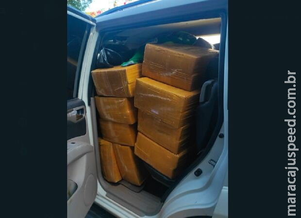 PM apreende tonelada de droga, em carro roubado e guiado por foragido em Jaraguari PM apreende tonelada de droga, em carro roubado e guiado por foragido em Jaraguari