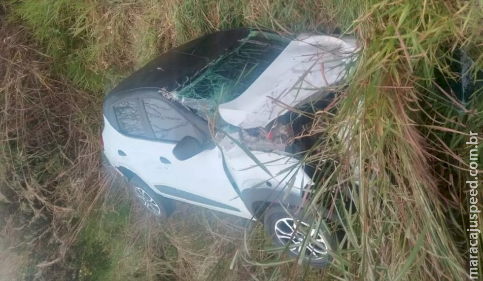 Polícia Civil investiga duas mortes após capotamento na BR-262 Polícia Civil investiga duas mortes após capotamento na BR-262