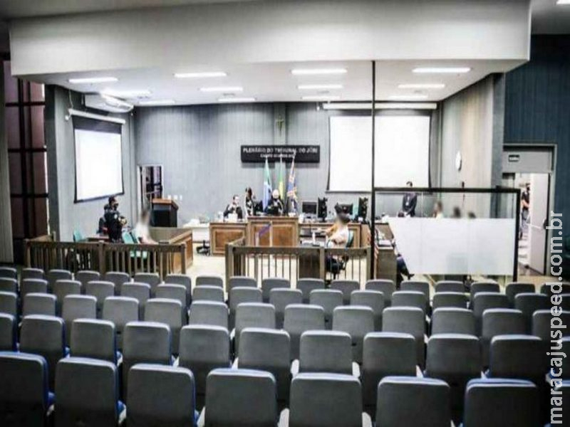 Acusada de viajar mais de 500km para matar ex-namorada do atual é absolvida em julgamento Acusada de viajar mais de 500km para matar ex-namorada do atual é absolvida em julgamento