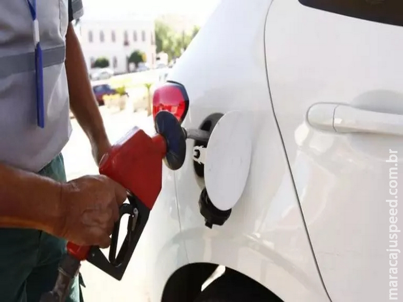 Após decisão do STF, litro da gasolina deve cair até R$ 0,24 já neste final de semana em MS Após decisão do STF, litro da gasolina deve cair até R$ 0,24 já neste final de semana em MS