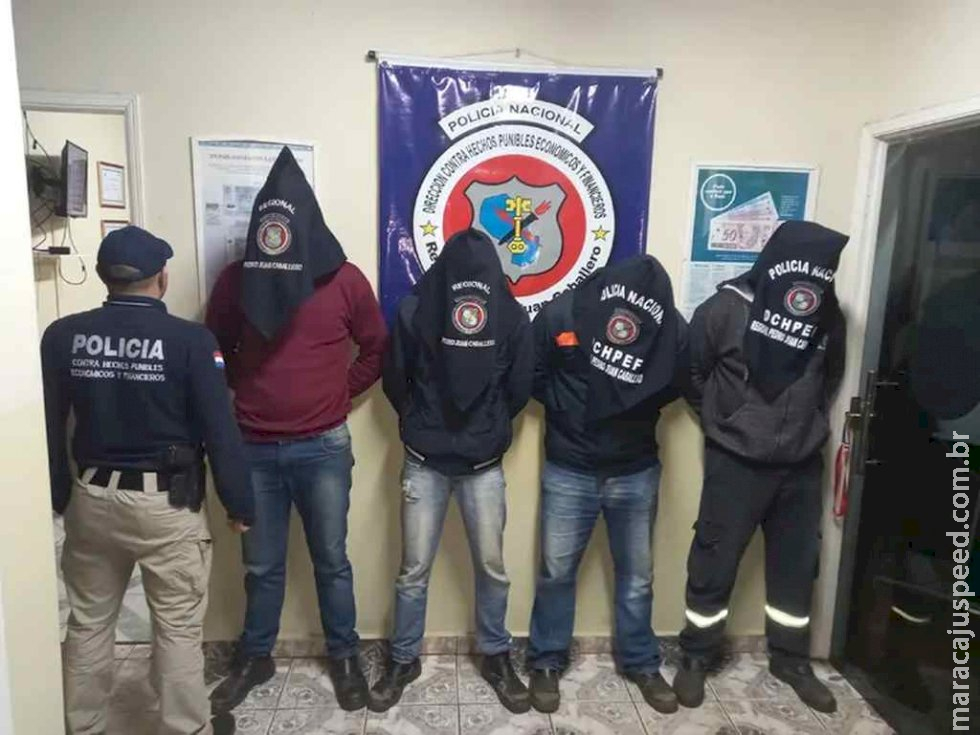 Brasileiros são presos na fronteira após instalação ilegal de internet Brasileiros são presos na fronteira após instalação ilegal de internet