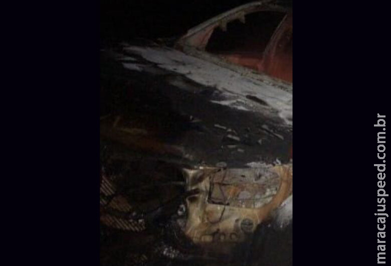 Caminhonete é encontrada incendiada em cidade vizinha a MS
