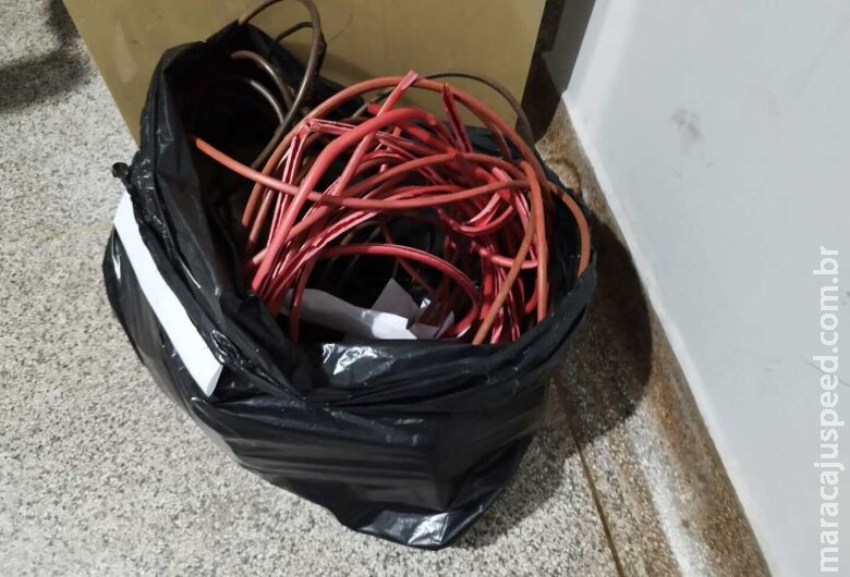 Casal é preso por furtar fiação e deixar Ceper do Flórida no escuro Casal é preso por furtar fiação e deixar Ceper do Flórida no escuro