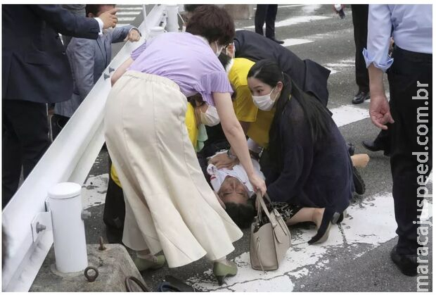 Ex-premiê Shinzo Abe é assassinado no Japão Ex-premiê Shinzo Abe é assassinado no Japão