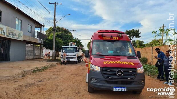 Fio de alta tensão arrebenta e mulheres são eletrocutadas no Tijuca Fio de alta tensão arrebenta e mulheres são eletrocutadas no Tijuca