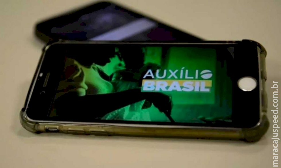 Governo confirma Auxílio Brasil de R$ 600 e vale-gás em dobro a partir de agosto Governo confirma Auxílio Brasil de R$ 600 e vale-gás em dobro a partir de agosto