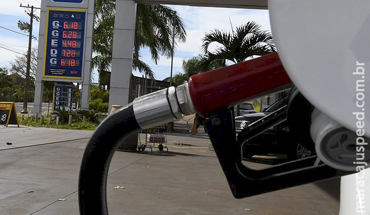 Governo de MS reduz para 17% alíquota de ICMS para gasolina, etanol, telecomunicações e energia elétrica Governo de MS reduz para 17% alíquota de ICMS para gasolina, etanol, telecomunicações e energia elétrica
