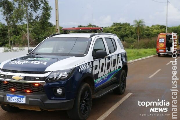 Grupo invade apartamento e arrebenta morador em Três Lagoas Grupo invade apartamento e arrebenta morador em Três Lagoas