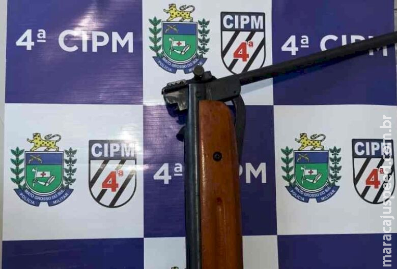 Homem fica com bala alojada perto da coluna após disparo acidental Homem fica com bala alojada perto da coluna após disparo acidental