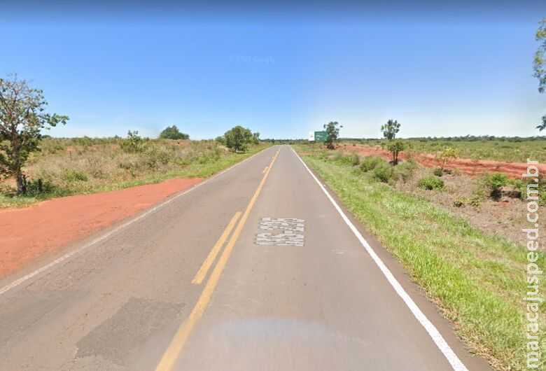 Jovem de 23 anos morre dias após bater carro contra coqueiro Jovem de 23 anos morre dias após bater carro contra coqueiro