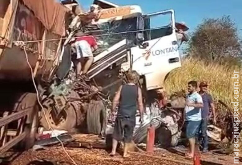 Jovem de Dourados morre vítima de acidente com carreta no Mato Grosso Jovem de Dourados morre vítima de acidente com carreta no Mato Grosso