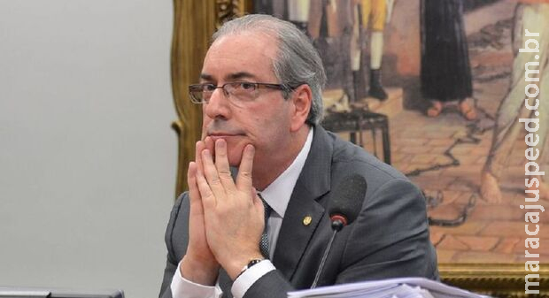 Justiça suspende cassação e torna Eduardo Cunha elegível Justiça suspende cassação e torna Eduardo Cunha elegível