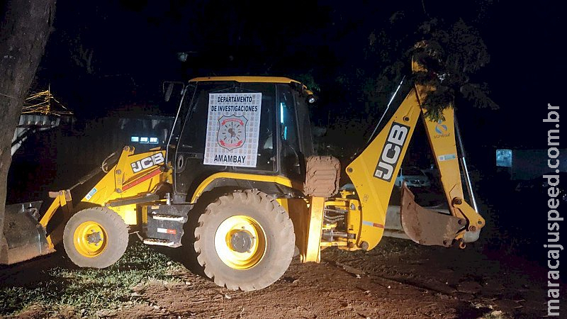 Máquina roubada em Dourados é recuperada na fronteira Máquina roubada em Dourados é recuperada na fronteira
