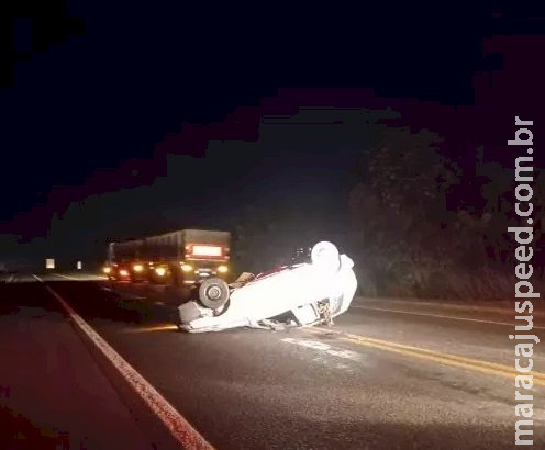 Motorista atropela anta, capota carro na BR-163 e rapaz tem couro cabeludo arrancado Motorista atropela anta, capota carro na BR-163 e rapaz tem couro cabeludo arrancado