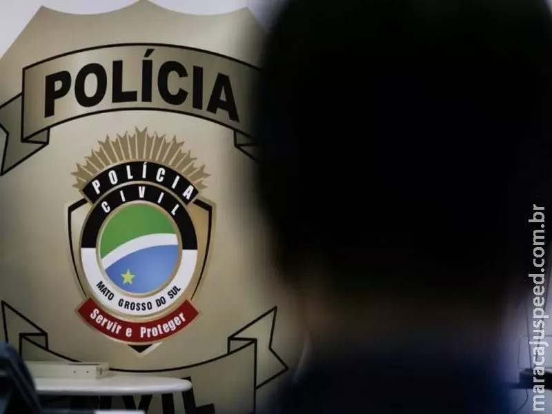 Mulher crava faca na cabeça de ex-marido para se defender de agressões em Campo Grande Mulher crava faca na cabeça de ex-marido para se defender de agressões em Campo Grande